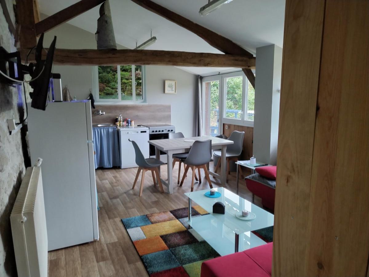 Chambre 2 A 4 Pers Gite Du Gardoir Boresse-et-Martron Esterno foto